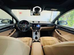 PORSCHE - MACAN T - 2020/2021 - Prata - R$ 376.990,00