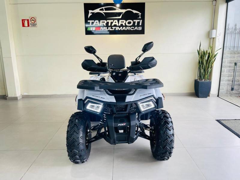MXF - ATTACK 200 - 2025/2025 - Branca - R$ 27.990,00