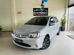 TOYOTA - ETIOS - 2015/2015 - Prata - R$ 43.990,00