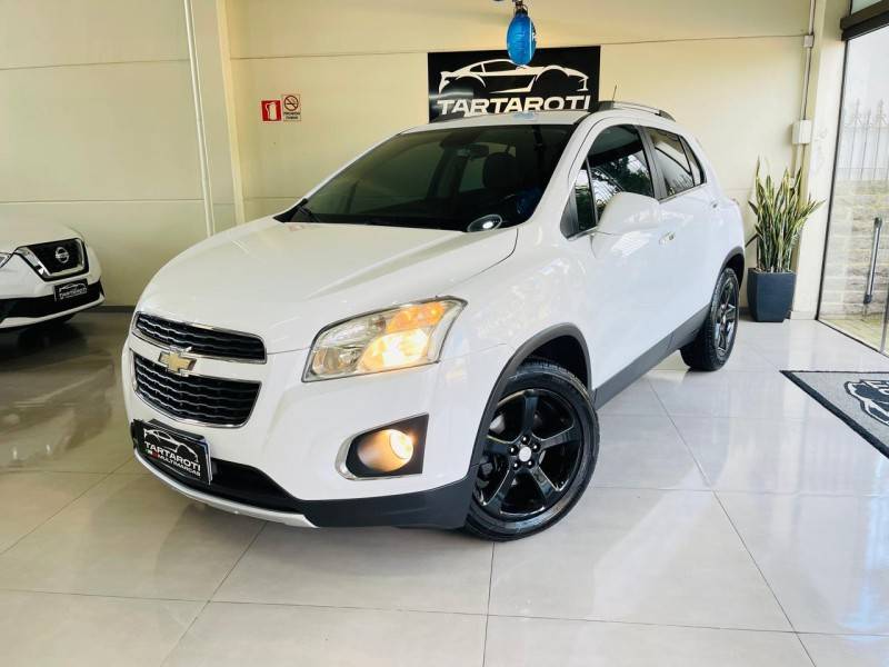CHEVROLET - TRACKER - 2015/2015 - Branca - R$ 70.990,00
