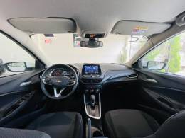 CHEVROLET - ONIX - 2021/2022 - Branca - R$ 77.990,00