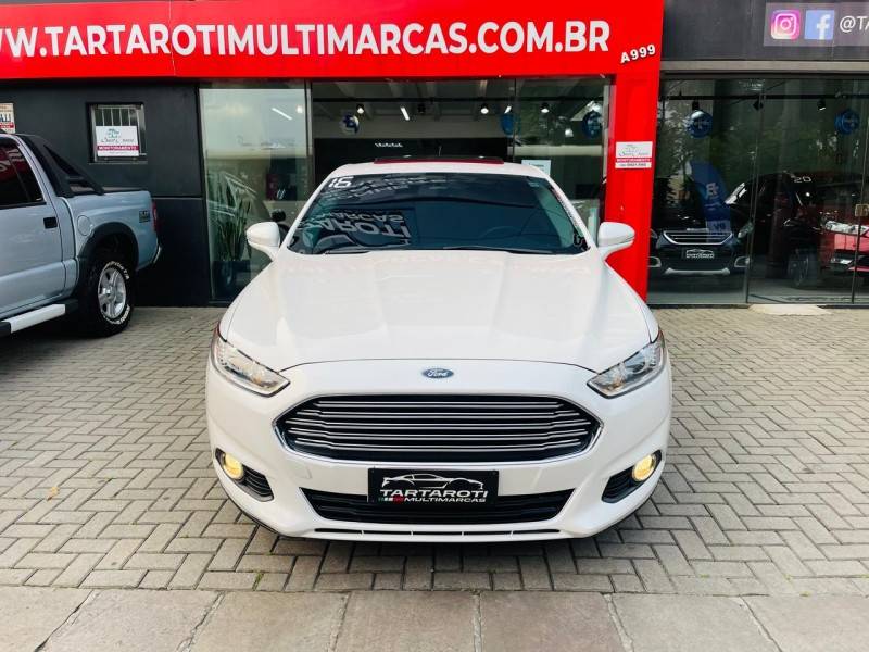 FORD - FUSION - 2015/2016 - Branca - R$ 77.990,00