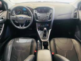 FORD - FOCUS - 2016/2016 - Branca - R$ 58.990,00