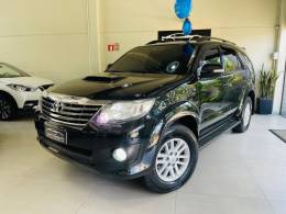 TOYOTA - HILUX SW4 - 2011/2012 - Preta - R$ 135.990,00