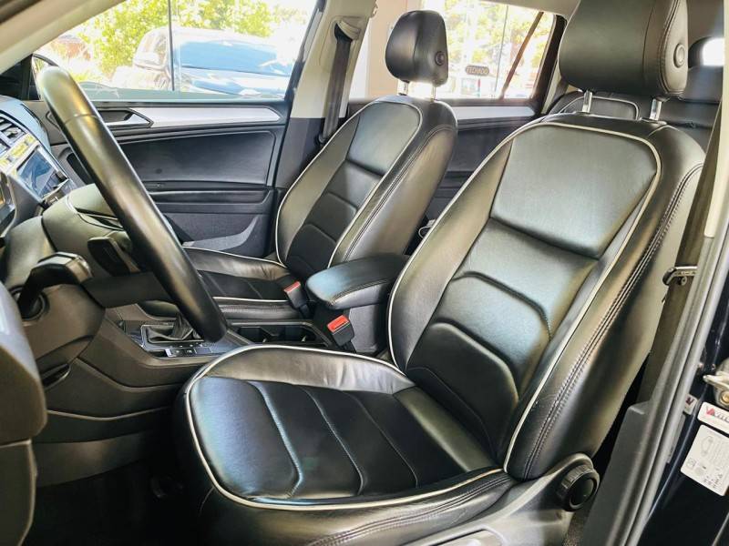 VOLKSWAGEN - TIGUAN - 2019/2019 - Preta - R$ 115.990,00