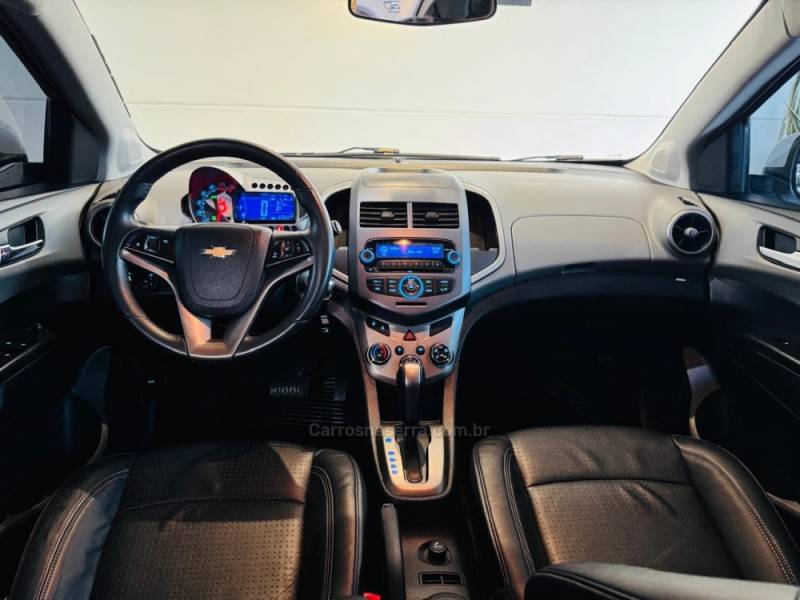 CHEVROLET - SONIC - 2013/2013 - Branca - R$ 43.990,00