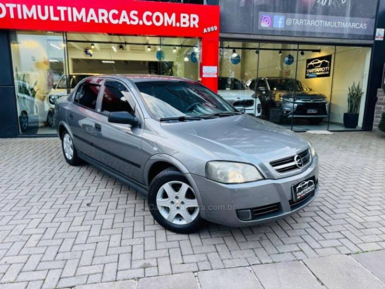 CHEVROLET - ASTRA - 2003/2004 - Cinza - R$ 27.990,00