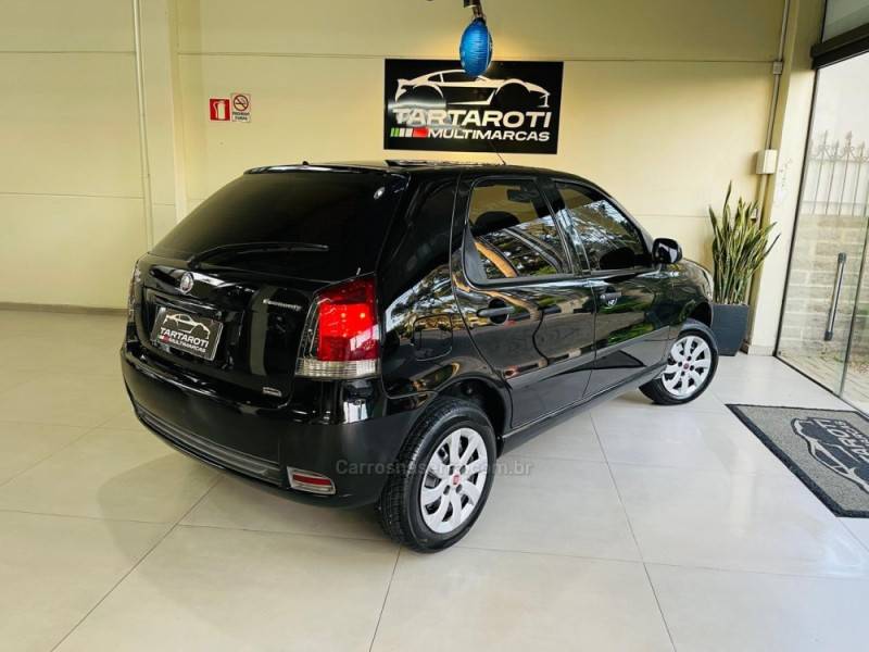 FIAT - PALIO - 2013/2013 - Preta - R$ 30.990,00