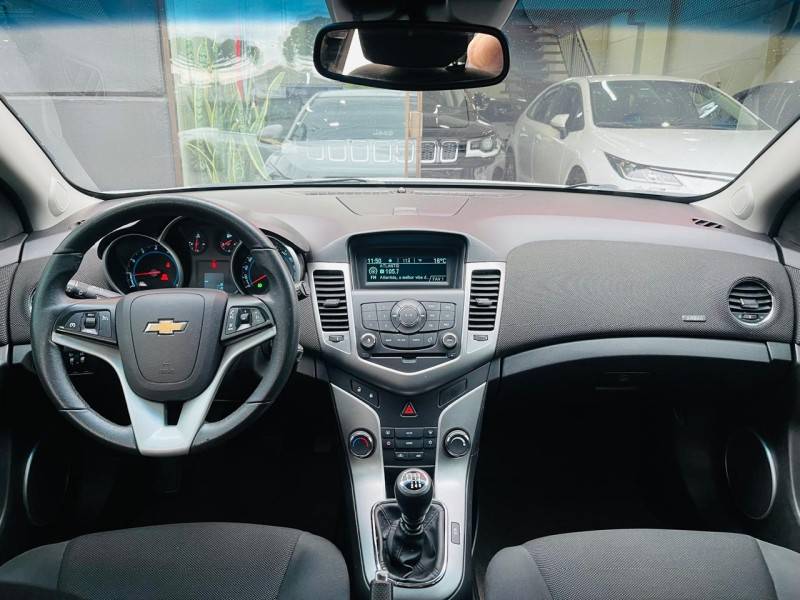 CHEVROLET - CRUZE - 2012/2012 - Branca - R$ 56.990,00