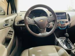 CHEVROLET - CRUZE - 2017/2018 - Prata - R$ 92.990,00