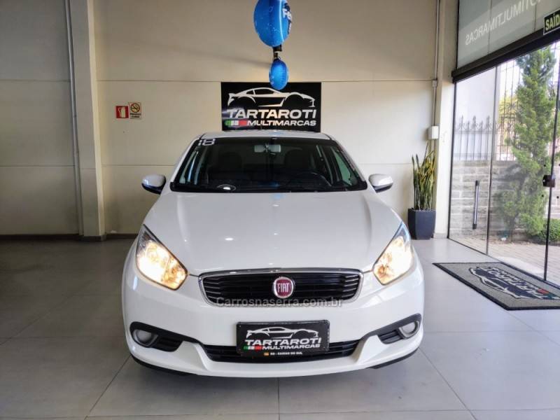 FIAT - GRAND SIENA - 2018/2018 - Branca - R$ 47.990,00