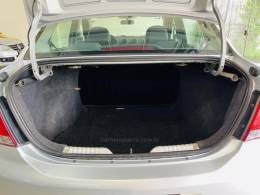 VOLKSWAGEN - VOYAGE - 2011/2012 - Prata - R$ 31.990,00