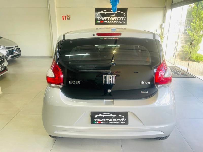 FIAT - MOBI - 2017/2018 - Prata - R$ 43.990,00