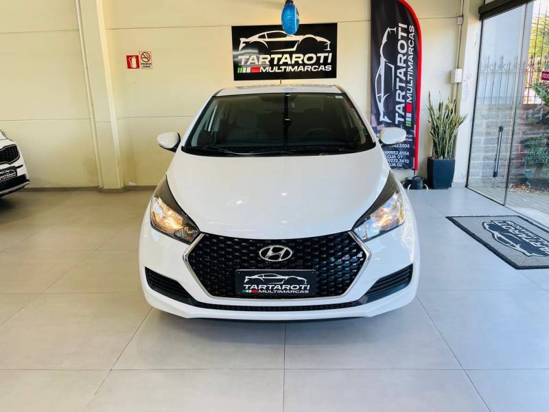 HYUNDAI - HB20S - 2018/2019 - Branca - R$ 65.990,00