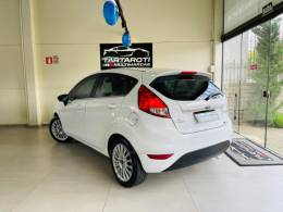 FORD - FIESTA - 2014/2015 - Branca - R$ 47.990,00