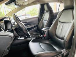 TOYOTA - COROLLA - 2023/2023 - Branca - R$ 132.990,00