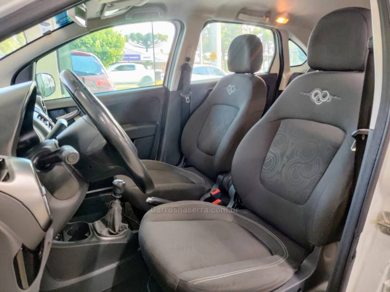 FIAT - GRAND SIENA - 2018/2018 - Branca - R$ 47.990,00