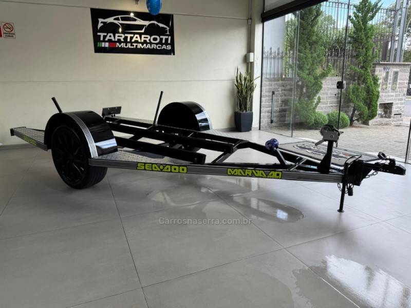 REBOQUES - FEDERAL JET - 2025/2025 - Preta - R$ 16.990,00