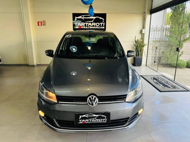 VOLKSWAGEN - FOX - 2015/2016 - Cinza - R$ 52.990,00