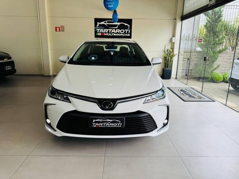TOYOTA - COROLLA - 2023/2023 - Branca - R$ 132.990,00