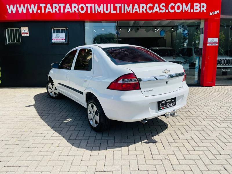 CHEVROLET - PRISMA - 2011/2012 - Branca - R$ 34.990,00