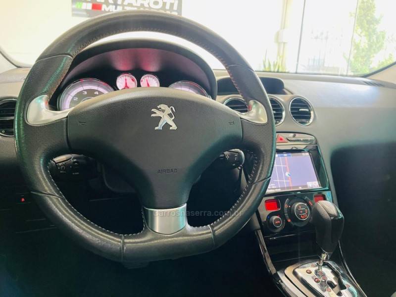 PEUGEOT - 308 - 2015/2016 - Branca - R$ 59.990,00