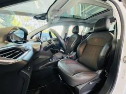 PEUGEOT - 2008 - 2016/2017 - Branca - R$ 61.990,00