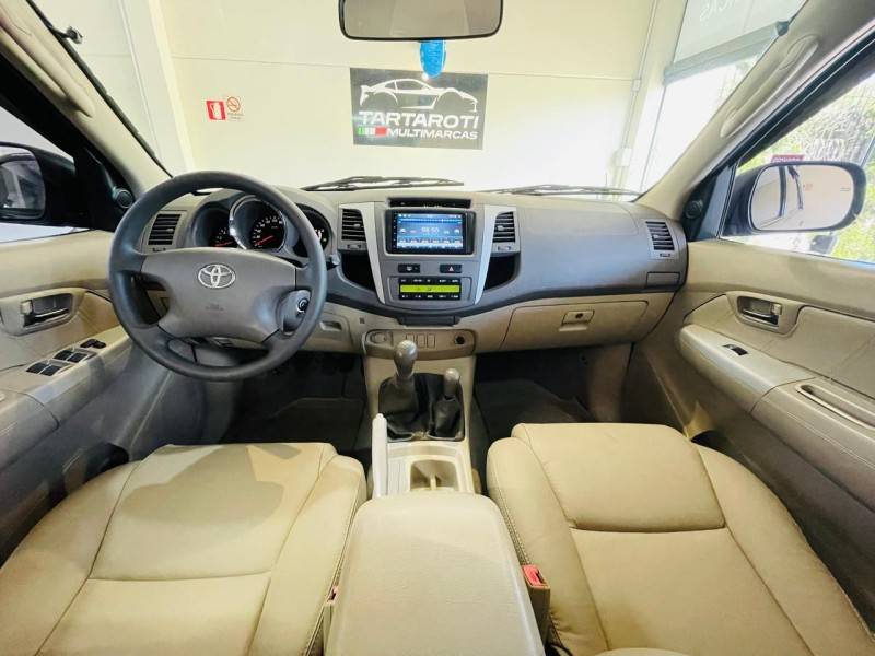 TOYOTA - HILUX SW4 - 2007/2008 - Preta - R$ 105.990,00