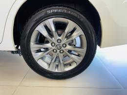 TOYOTA - COROLLA - 2019/2019 - Branca - R$ 108.990,00