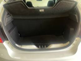 FORD - KA - 2014/2015 - Branca - R$ 38.990,00