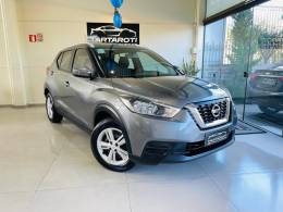 NISSAN - KICKS - 2020/2021 - Cinza - R$ 88.990,00