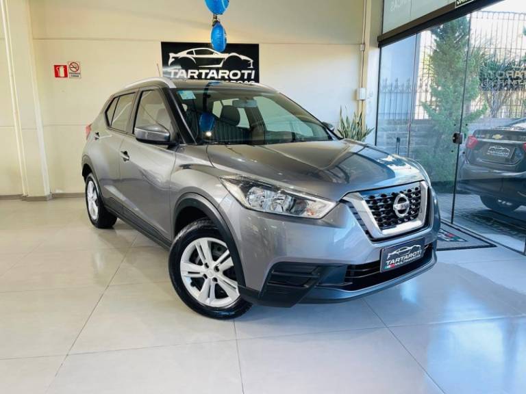 NISSAN - KICKS - 2020/2021 - Cinza - R$ 87.990,00