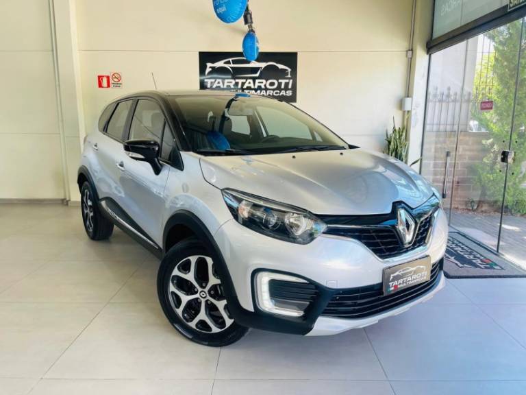 RENAULT - CAPTUR - 2020/2021 - Prata - R$ 81.990,00