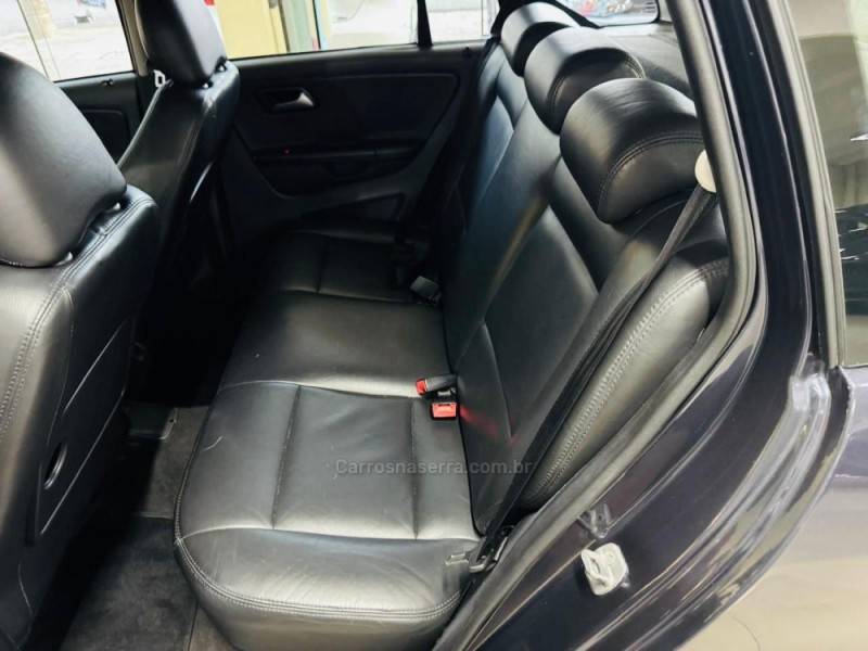 VOLKSWAGEN - SPACE CROSS - 2011/2012 - Azul - R$ 47.990,00