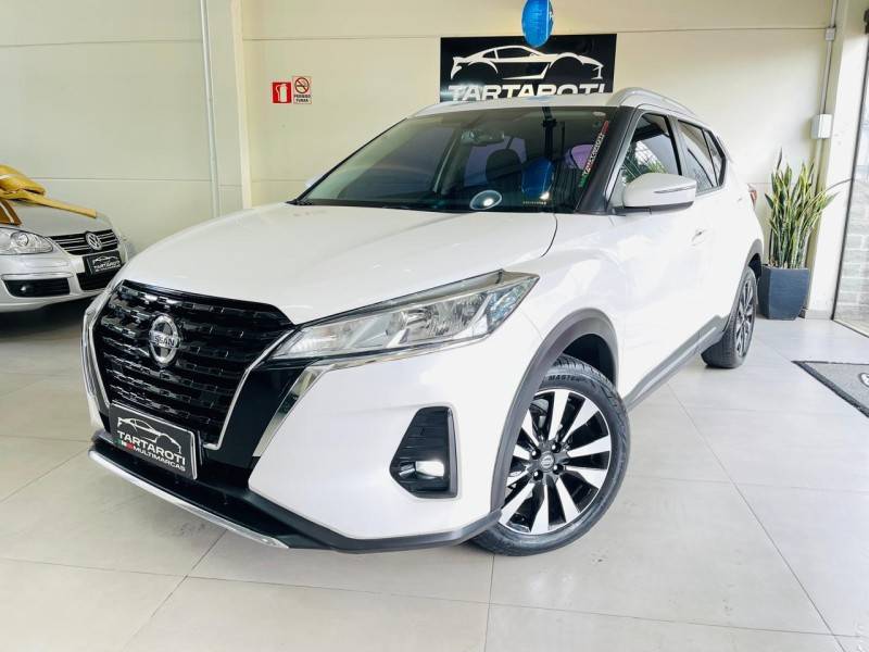 NISSAN - KICKS - 2022/2022 - Branca - R$ 104.990,00