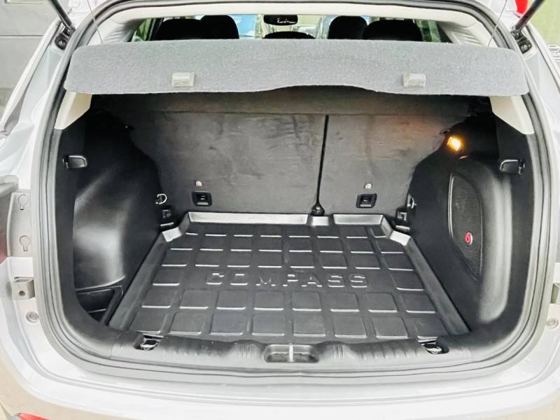 JEEP - COMPASS - 2020/2020 - Prata - R$ 112.990,00