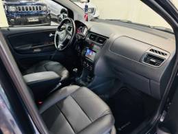 VOLKSWAGEN - SPACE CROSS - 2011/2012 - Azul - R$ 47.990,00