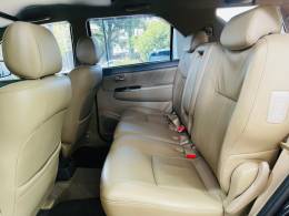 TOYOTA - HILUX SW4 - 2011/2012 - Preta - R$ 135.990,00