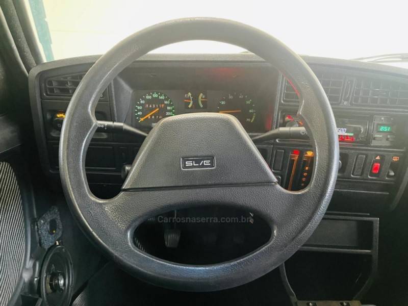 CHEVROLET - MONZA - 1991/1992 - Prata - R$ 17.990,00