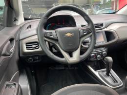 CHEVROLET - PRISMA - 2015/2016 - Vermelha - R$ 57.990,00