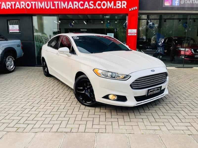 FORD - FUSION - 2015/2016 - Branca - R$ 77.990,00