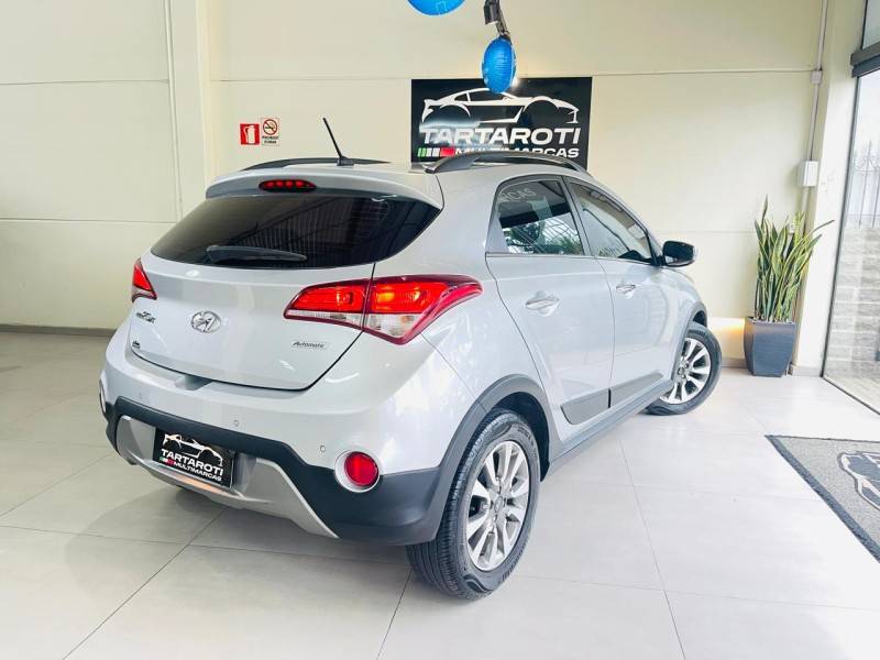 HYUNDAI - HB20X - 2016/2017 - Prata - R$ 67.990,00