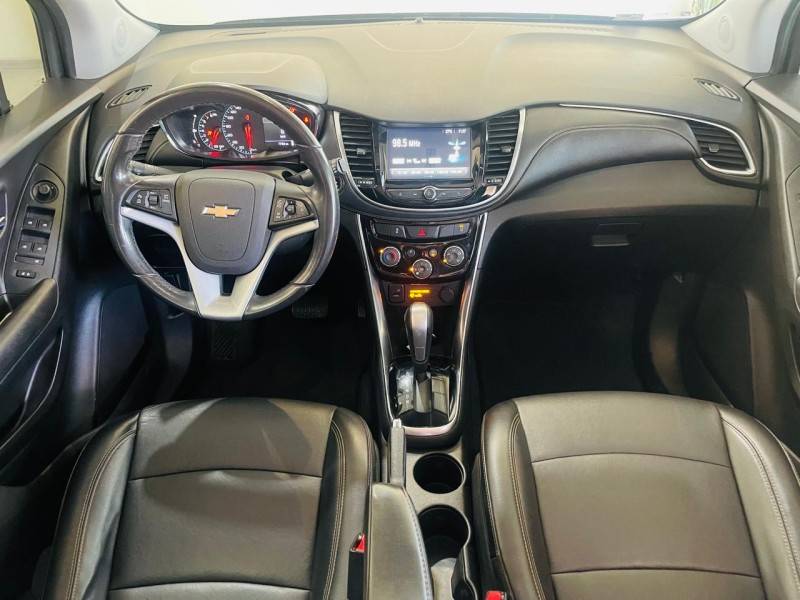 CHEVROLET - TRACKER - 2018/2019 - Preta - R$ 93.990,00