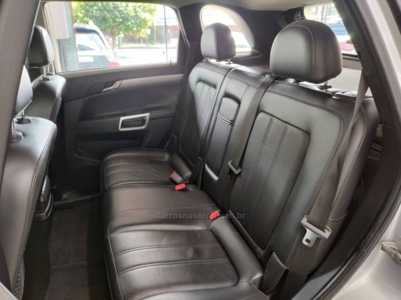 CHEVROLET - CAPTIVA - 2010/2011 - Prata - R$ 43.990,00