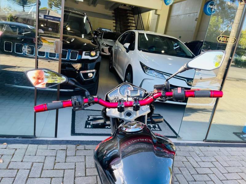 HONDA - CB 300R - 2010/2010 - Preta - R$ 13.990,00
