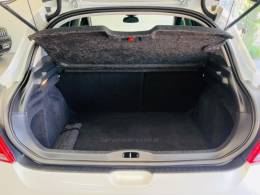 PEUGEOT - 308 - 2015/2016 - Branca - R$ 59.990,00