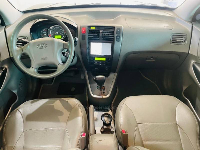 HYUNDAI - TUCSON - 2009/2010 - Preta - R$ 43.990,00