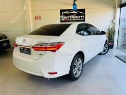 TOYOTA - COROLLA - 2019/2019 - Branca - R$ 108.990,00