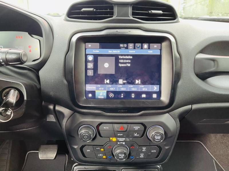 JEEP - RENEGADE - 2024/2025 - Branca - R$ 121.990,00