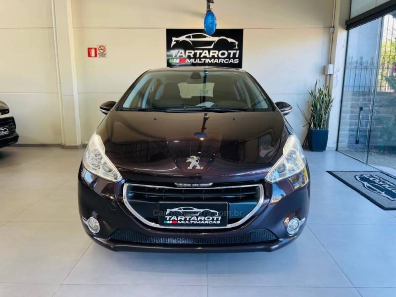 PEUGEOT - 208 - 2014/2015 - Marrom - R$ 50.990,00